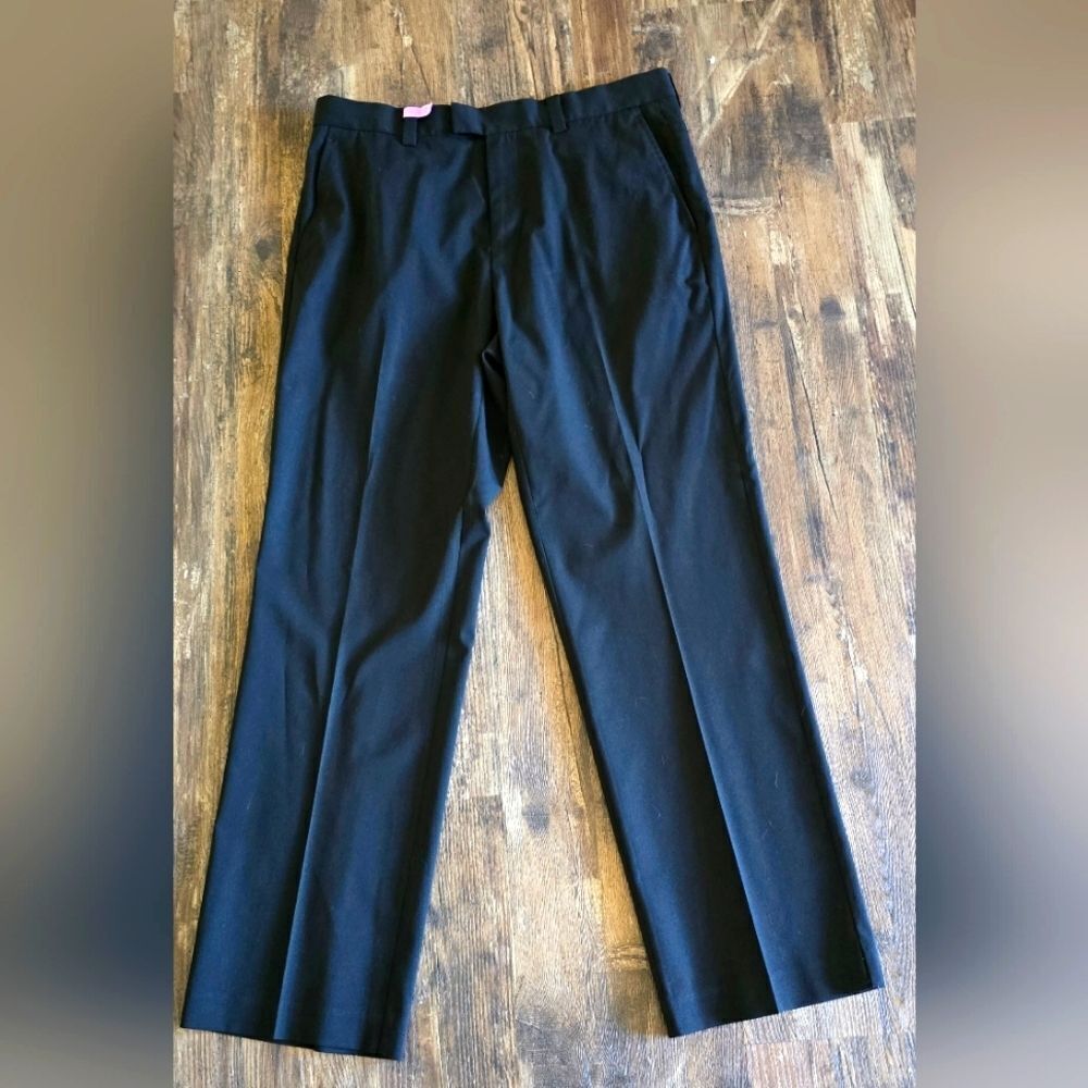 Kenneth Cole Black 34x32 Trousers